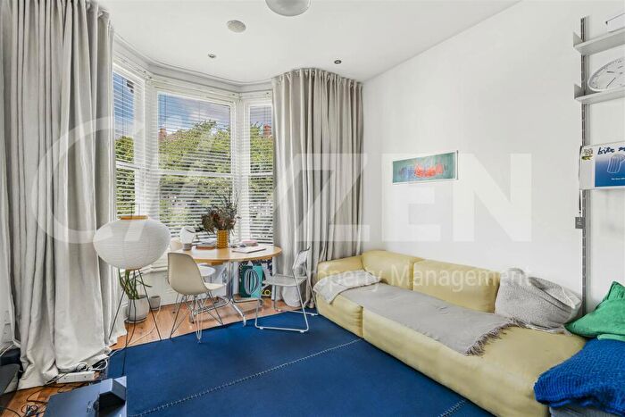 1 Bedroom Flat To Rent In Shacklewell Lane, London, E8