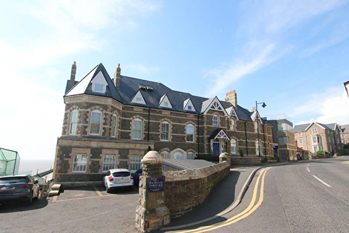 2 Bedroom Flat For Sale In Marine Parade, Clevedon, BS21