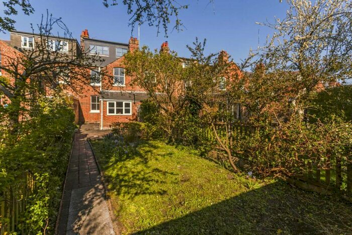 3 Bedroom House To Rent In Hill View Road, OX2