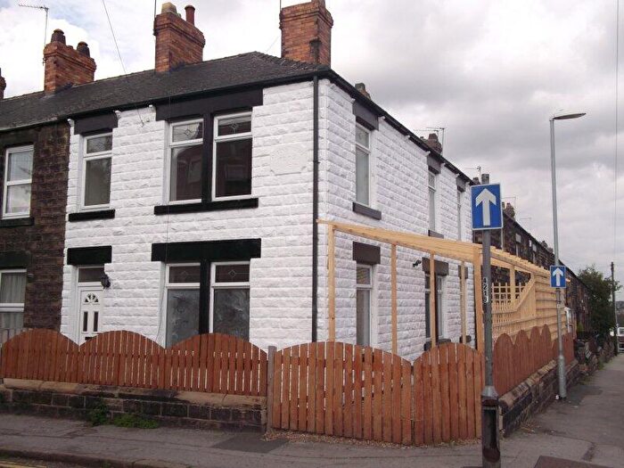 4 Bedroom Semi-Detached House To Rent In Kings Road, Wombwell, S73