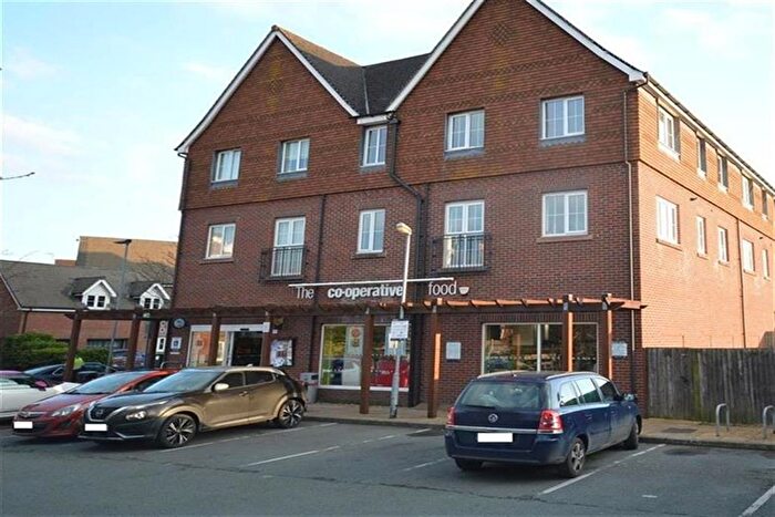 2 Bedroom Flat To Rent In Chaise Meadow, Lymm, WA13