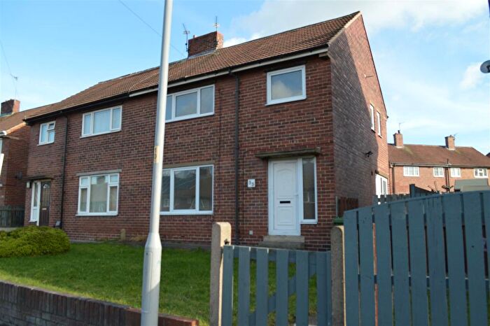 3 Bedroom Semi-Detached House To Rent In Beech Street, South Elmsall, Pontefract, WF9