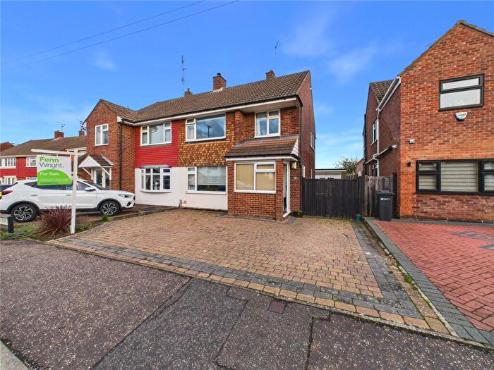 3 Bedroom Semi Detached House For Sale In Ravensbourne Drive, Chelmsford, Essex, CM1
