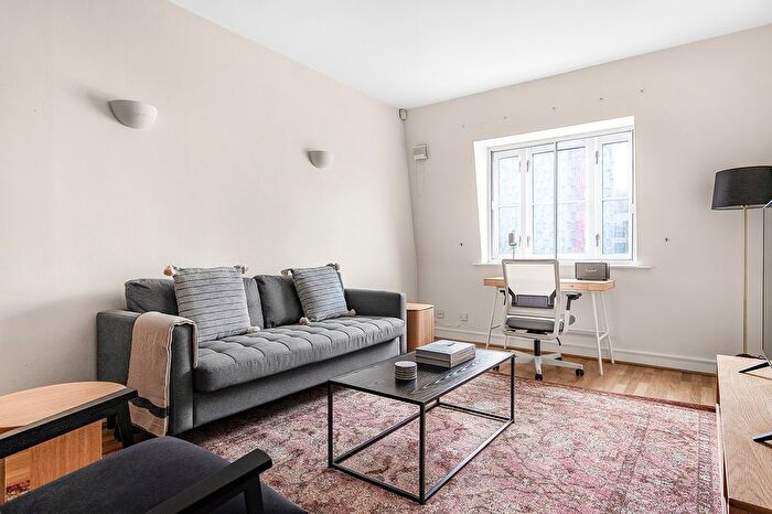 2 Bedroom Flat To Rent In City Of London, London, SE1