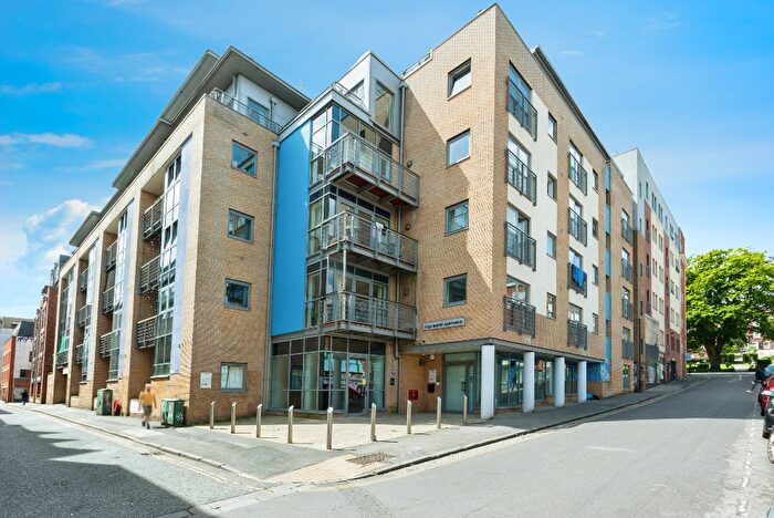 1 Bedroom Flat To Rent In Kings Quarter Apartments, BS2