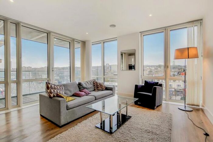 1 Bedroom Flat To Rent In Plumstead Road, Woolwich, London, SE18