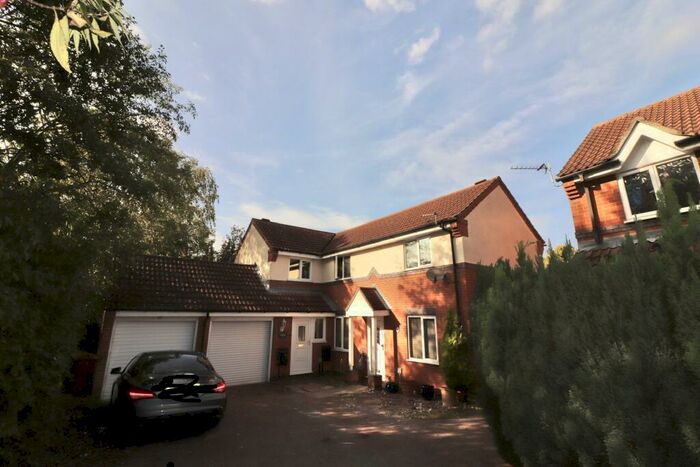 3 Bedroom Semi-Detached House To Rent In Clifford Road, Chafford Hundred, RM16