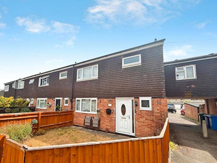 3 Bedroom Terraced House For Sale In Blenheim Drive, Bicester, Oxfordshire, OX26