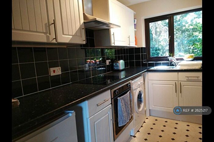 1 Bedroom Flat To Rent In Lavender Court, Cirencester, GL7