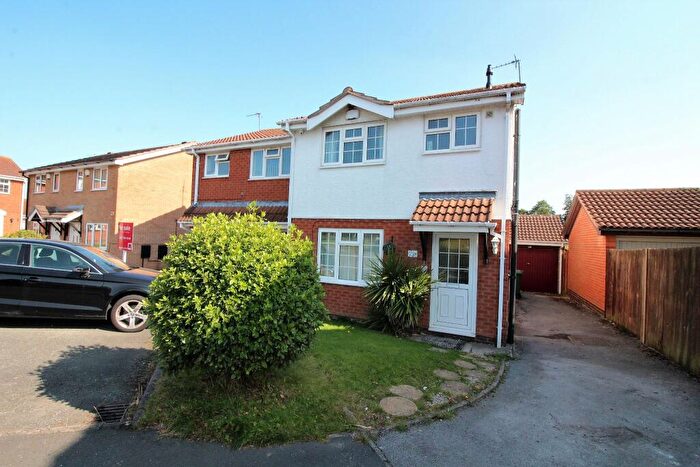 3 Bedroom Semi Detached House To Rent In Whitemoor Drive, Monkspath, Solihull, B90