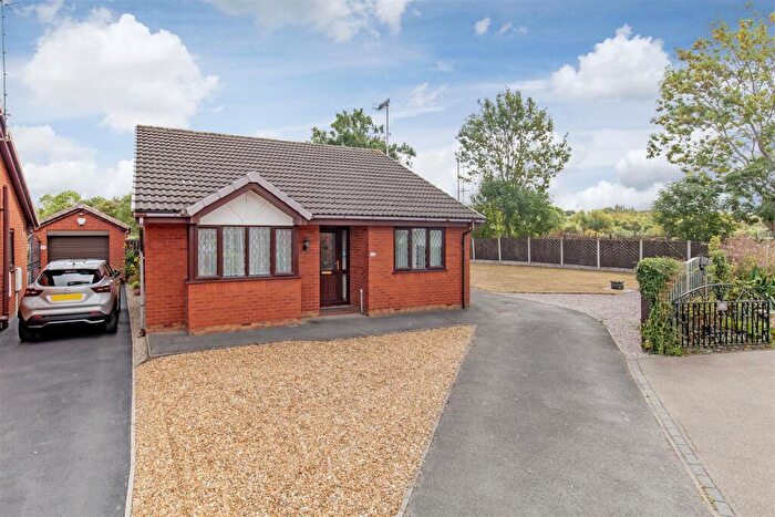 3 Bedroom Detached Bungalow For Sale In Boundary Close, Staveley, Chesterfield, S43