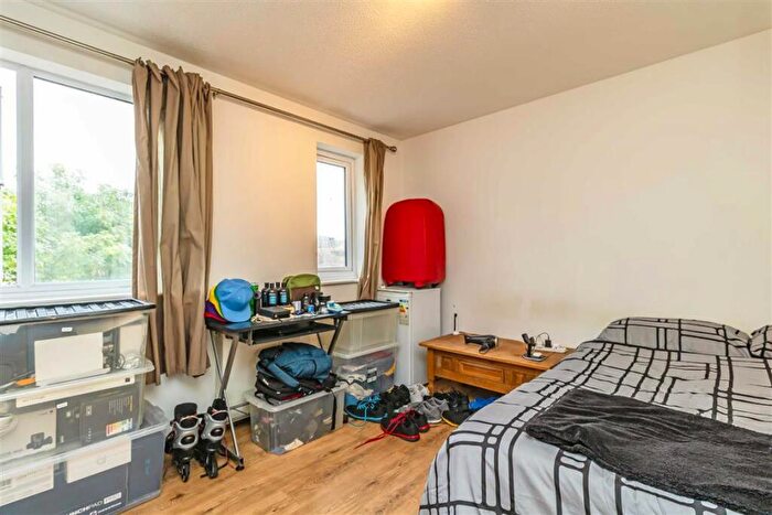1 Bedroom Flat To Rent In Myers Lane, New Cross, SE14