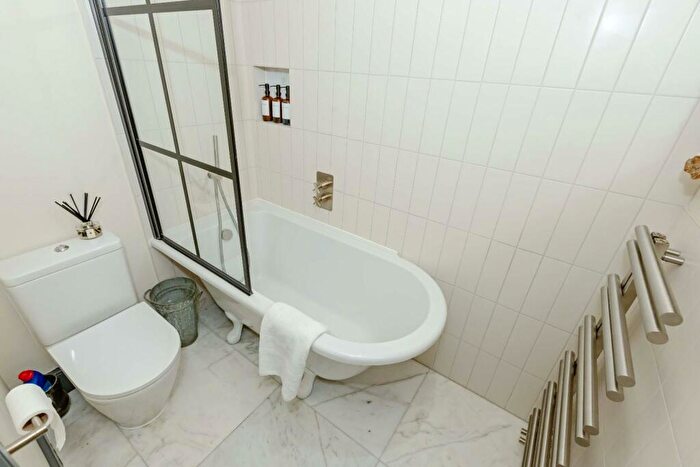 1 Bedroom Apartment For Sale In Holland Road, Hove, BN3