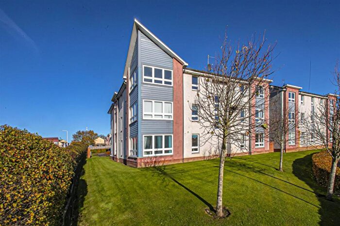 2 Bedroom Flat For Sale In Flat J, Norway Gardens, Dunfermline, KY11