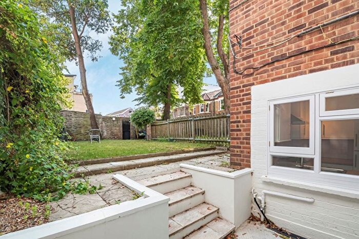 1 Bedroom Flat For Sale In Larkhall Rise, Clapham, SW4