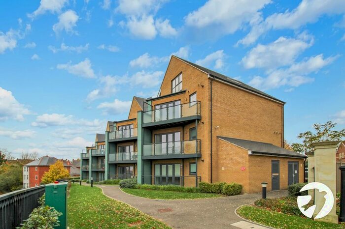 3 Bedroom Flat To Rent In Gatehouse View, The Avenue, Greenhithe, Kent DA9