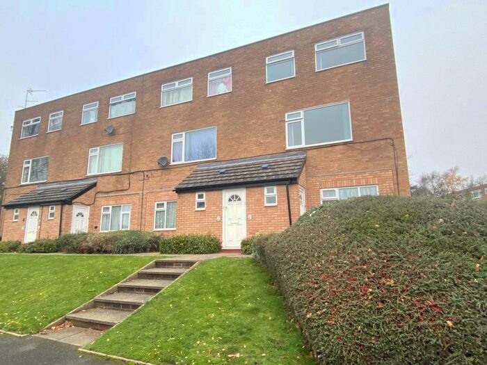 3 Bedroom Maisonette To Rent In Hunstanton Avenue, Harborne, B17