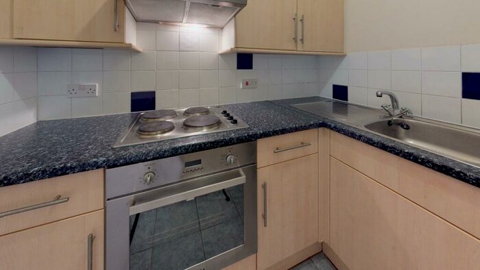 1 Bedroom Flat To Rent In Parkview Mansions, SO14