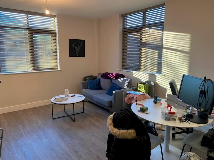 Studio To Rent In Dawsons Square, Pudsey, LS28