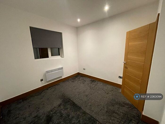 1 Bedroom Flat To Rent In Lower Addiscombe Road, Croydon, CR0