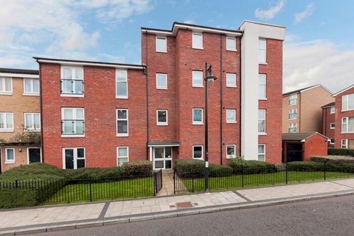 1 Bedroom Flat To Rent In Burcher Gale Grove, London, SE15