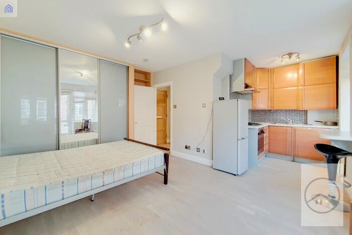 Studio To Rent In Hastings House, Hastings Road, Ealing, W13