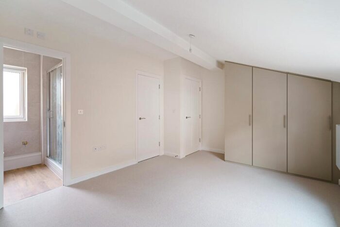 1 Bedroom Flat To Rent In Union Street, Stratford-upon-Avon, CV37
