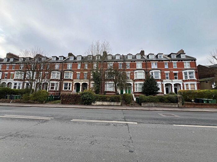 1 Bedroom Flat To Rent In Whipps Cross Rd, Waltham Forest, E11
