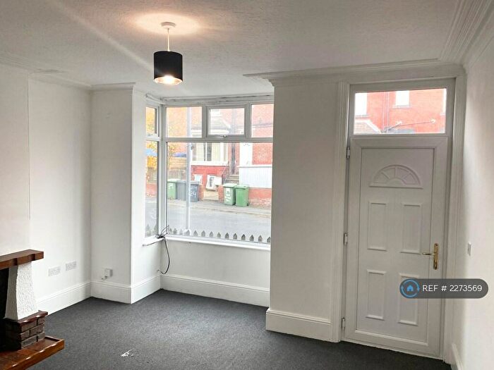 4 Bedroom Terraced House To Rent In Mitford Terrace, Armley, LS12