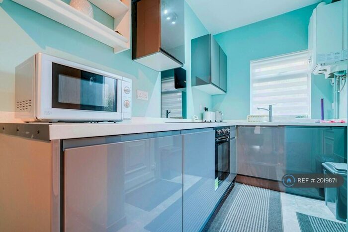 4 Bedroom Terraced House To Rent In Beehive Road, Sheffield, S10