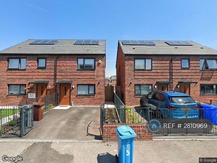 2 Bedroom Semi Detached House To Rent In Penton Road, Manchester, M12