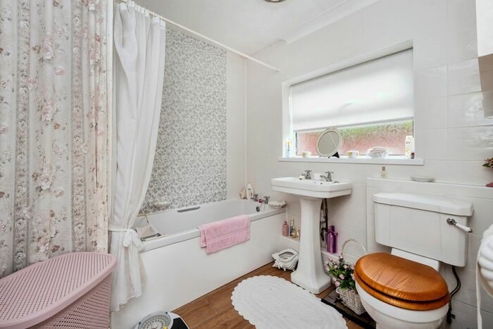 2 Bedroom End Of Terrace House For Sale In Culfor Road, Loughor, Swansea, SA4