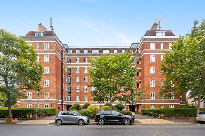 2 Bedroom Flat For Sale In New Church Road, Hove, BN3