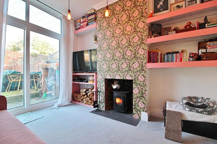 3 Bedroom Terraced House For Sale In Grayshott Road, Southsea, PO4