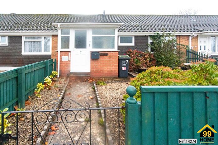 2 Bedroom Bungalow For Sale In Tozer Close, Bournemouth, United Kingdom, BH11