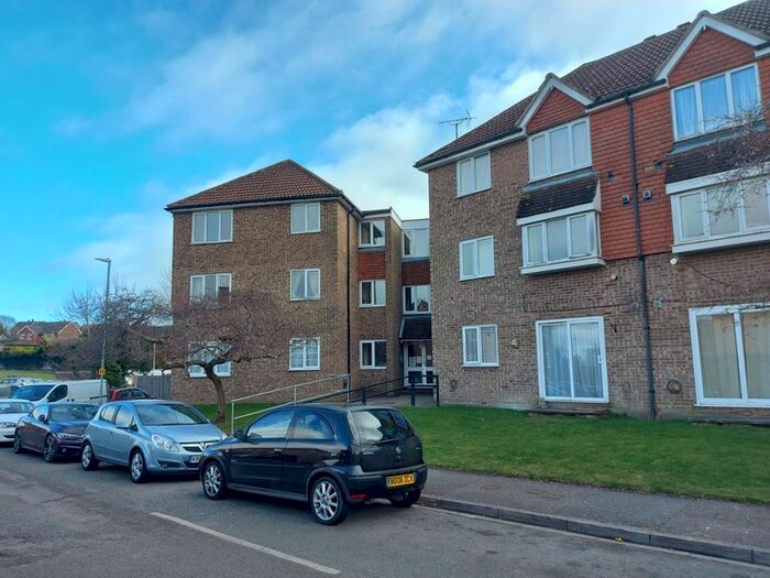 1 Bedroom Flat To Rent In Abbey Mews, Dunstable, LU6