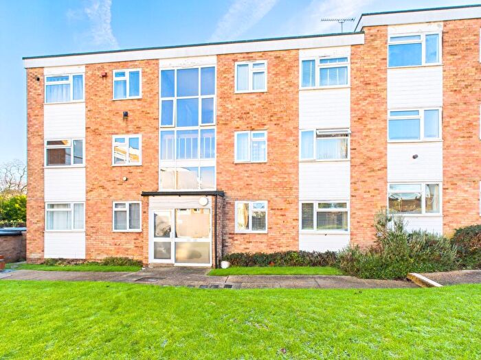 2 Bedroom Flat For Sale In Haig Court, Moulsham, Chelmsford, Essex, CM2