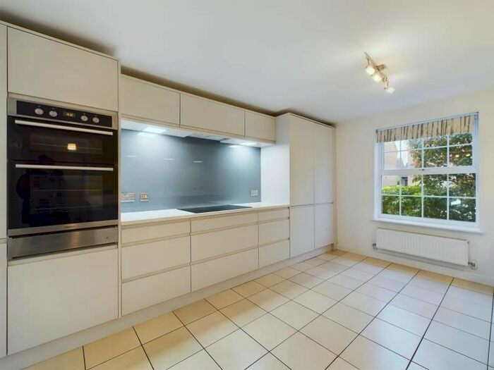 5 Bedroom Detached House To Rent In Knighton Close, Hampton Vale, Peterborough, PE7