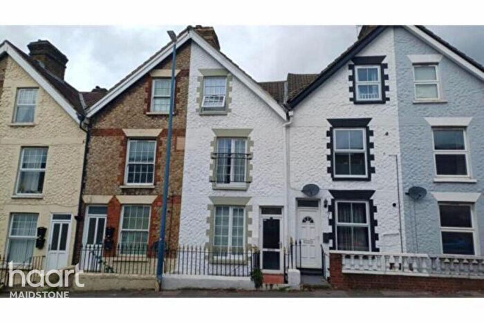 6 Bedroom Terraced House For Sale In Lower Boxley Road, Maidstone, ME14