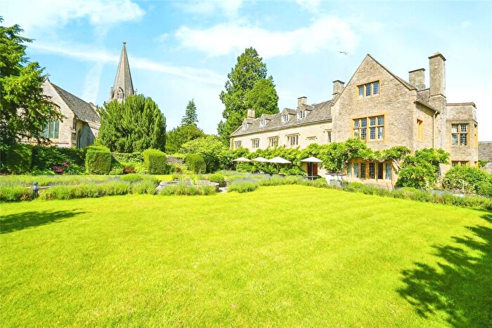1 Bedroom Apartment For Sale In Prebendal Court, Shipton-under-Wychwood, OX7