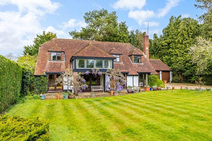 4 Bedroom Detached House For Sale In Blaegrove Lane, Up Nately, RG27