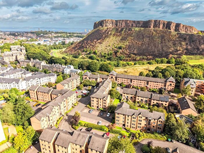 2 Bedroom Flat For Sale In / Parkside Terrace, Newington, Edinburgh, EH16