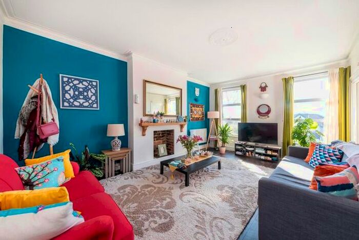 1 Bedroom Flat To Rent In Argyle Road, London W13