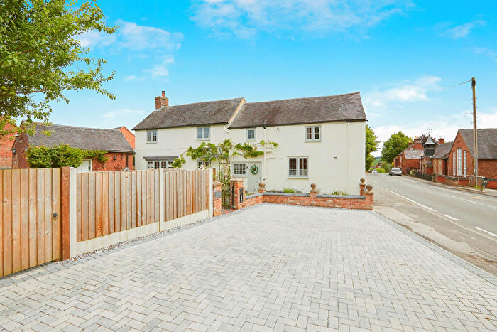 3 Bedroom Character Property For Sale In Ashbourne Road, Turnditch, Belper, DE56