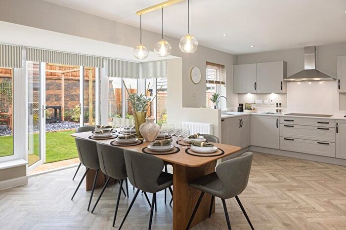 4 Bedroom Detached House For Sale In Henley Gate, Ipswich, IP1