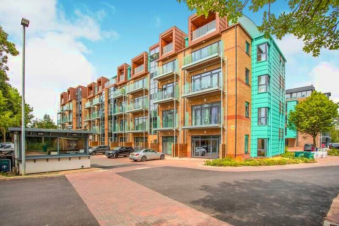 3 Bedroom Apartment To Rent In Jessop Court, Brindley Place, UB8