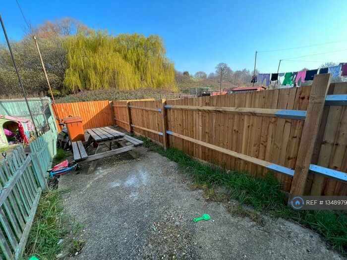 2 Bedroom Flat To Rent In Riverdale Road, Erith, DA8