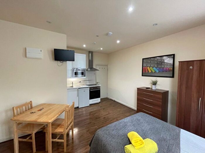 Studio To Rent In Chandos Road, London, NW2