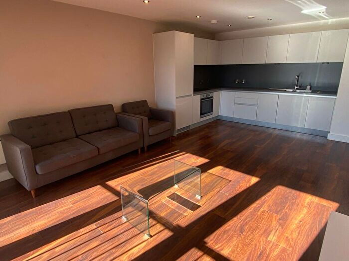 2 Bedroom Apartment To Rent In Ordsall Lane, Salford, M5