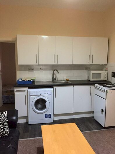 1 Bedroom Apartment To Rent In Norman Road, Manchester, M14